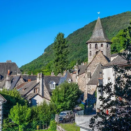 Apartment De 2 Chambres A Vic-sur-Cere
